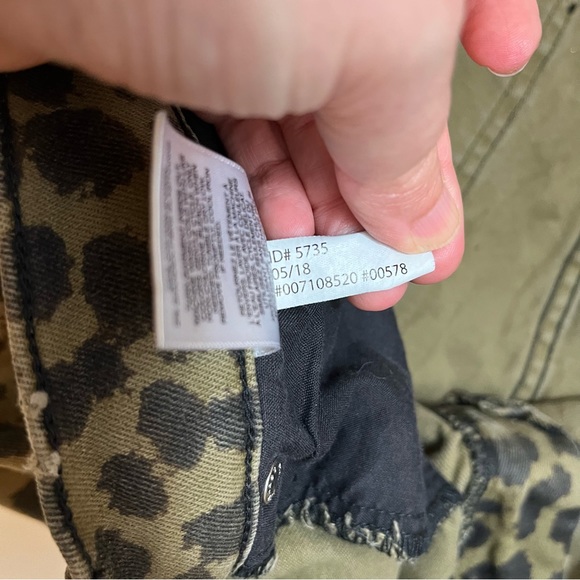 Express Mid Rise Leopard Print Ankle Legging - Picture 8 of 11